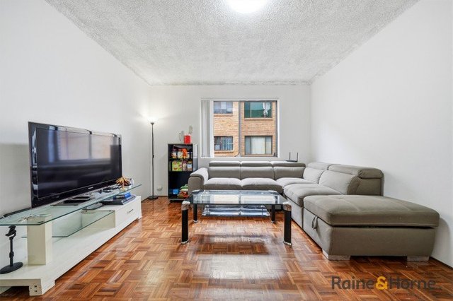 3/99 Longfield Street, NSW 2166