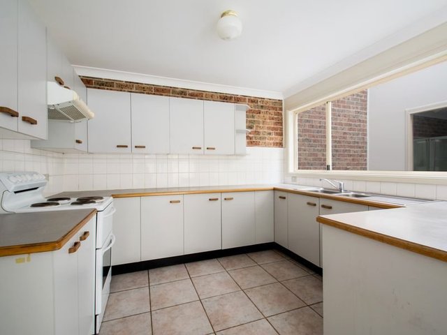 35 Hatchinson Crescent, NSW 2750