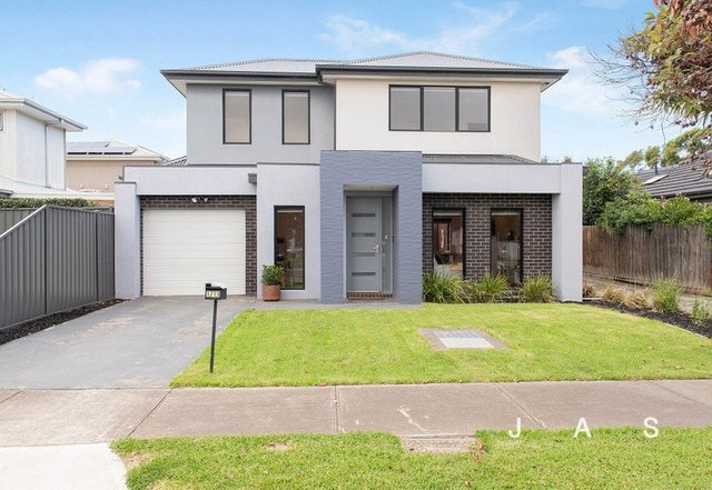 1/11 Almond Avenue, VIC 3012