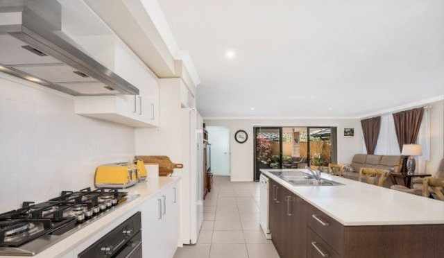 37 Perkins Drive, NSW 2570