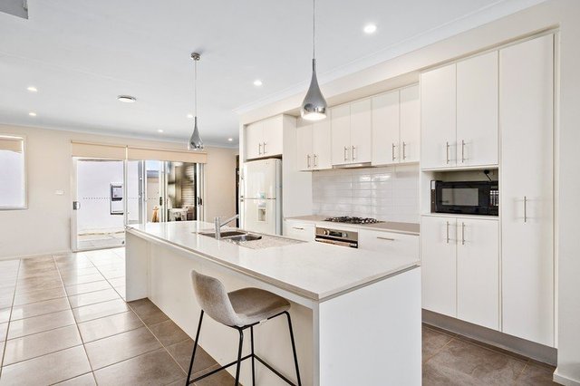 135 Liz Kernohan Drive, NSW 2570