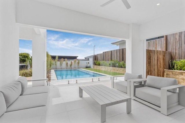 6 Greenhills Place, QLD 4573