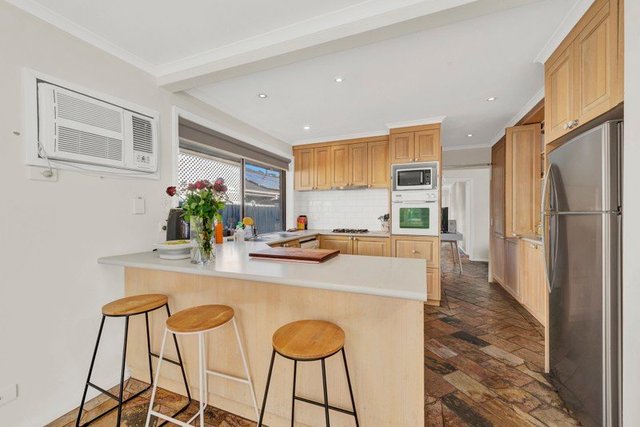 8 Corio Avenue, VIC 3199