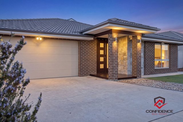 15 Dorrie Crescent, ACT 2914