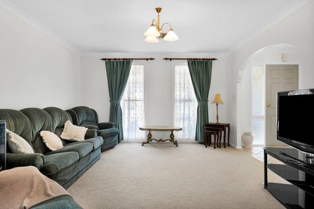8 Jane Court, NSW 2567