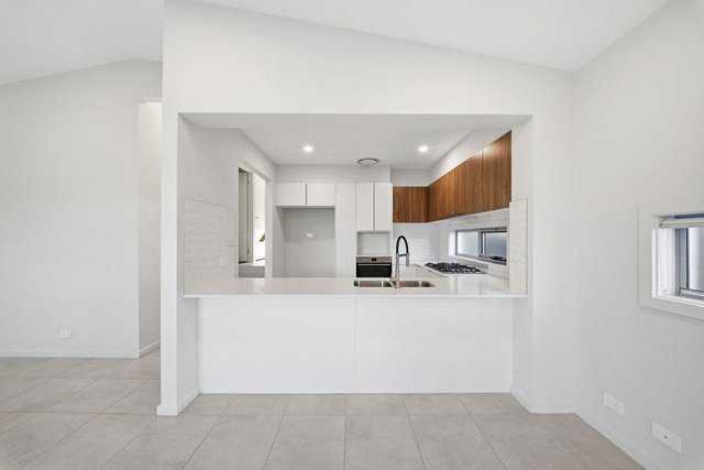 137 Liz Kernohan Drive, NSW 2570