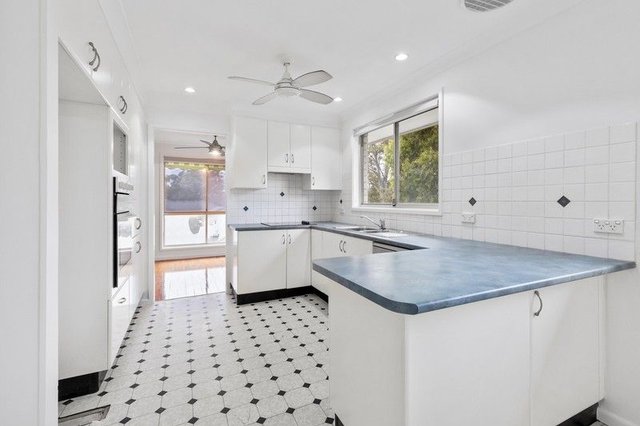 4 Abberton Street, NSW 2750