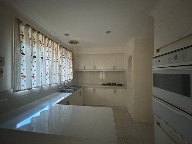 9 Parnell Crescent, VIC 3043