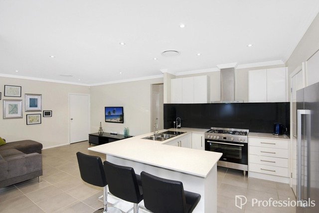 27 Beechey Circuit, NSW 2570