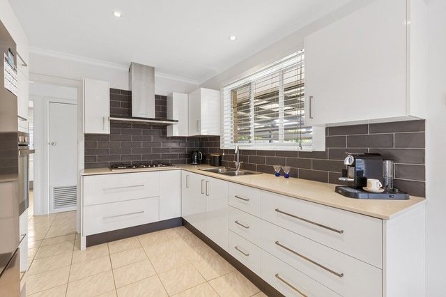 6 Emma Court, VIC 3058