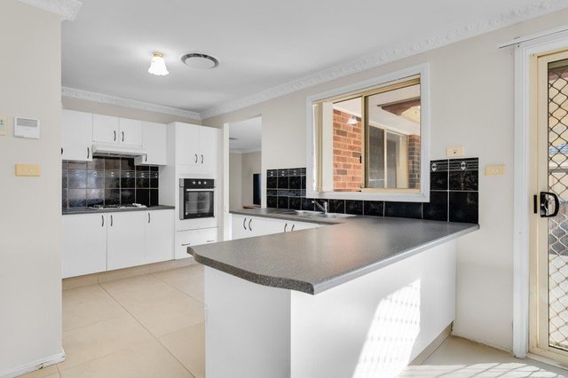 15 Moss Place, NSW 2560