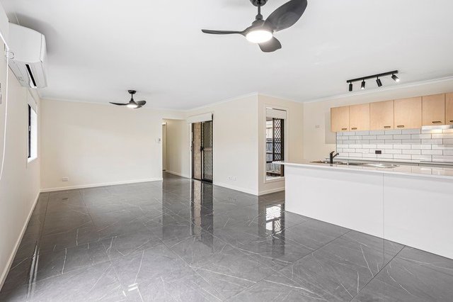 33 Aberdeen Parade, QLD 4034