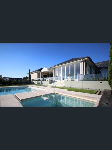 4 Westminster Place, NSW 2571