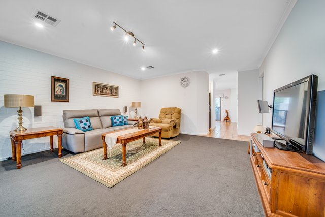 6 D'Hage Court, ACT 2615