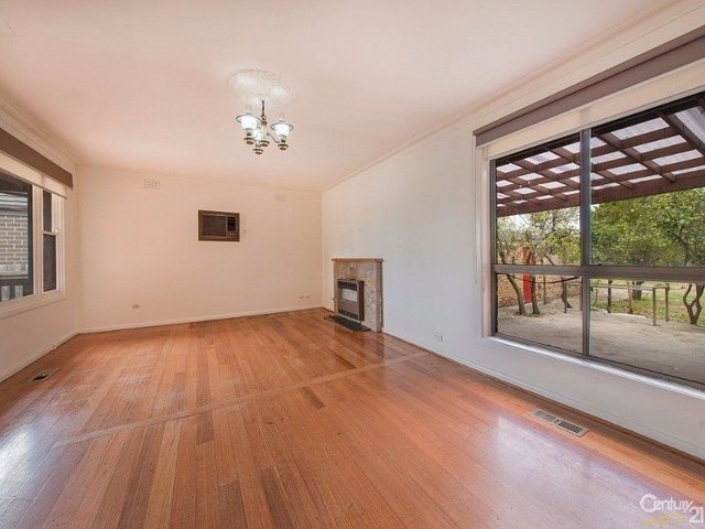 17 Arunta Crescent, VIC 3169