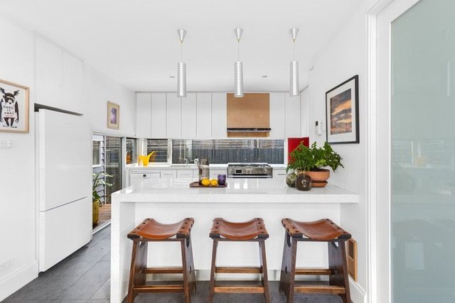 6 Medway Street, VIC 3011