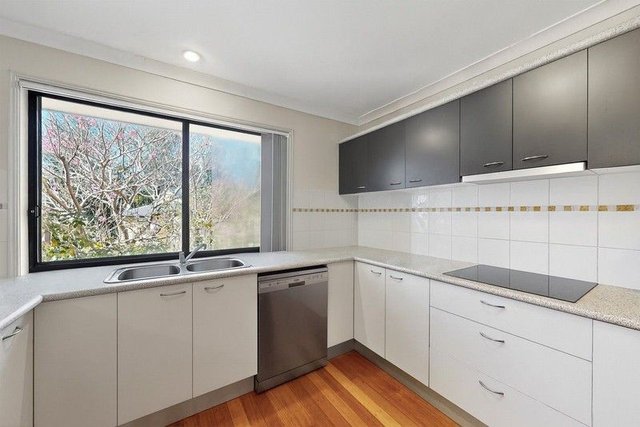 4/9 Pamela Place, QLD 4069