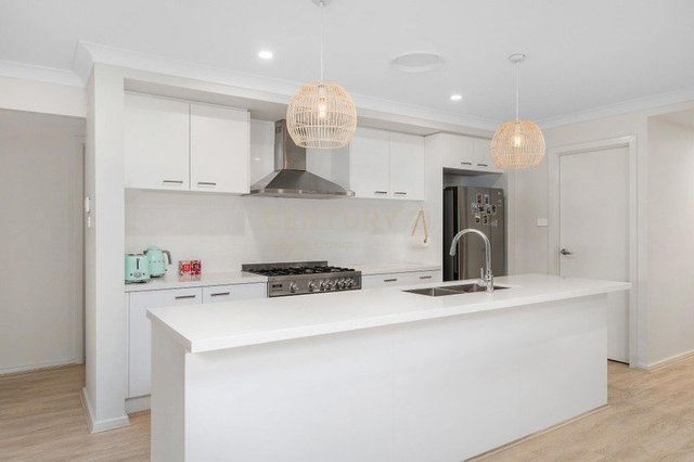 5 Genner Street, NSW 2570