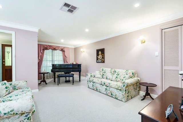 10 Wheeler Avenue, NSW 2570