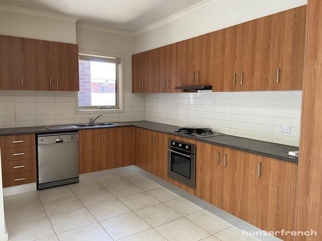2/123 Merton Street, VIC 3028