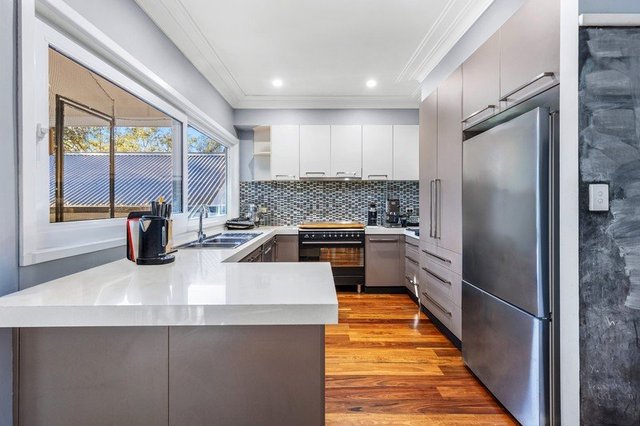 18 Nichols Parade, NSW 2774