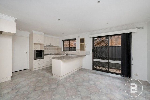 8 Strickland Road, VIC 3550