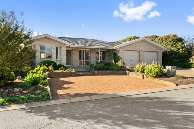4 Dacomb Court, ACT 2615