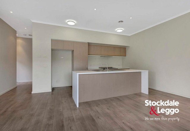 16 Valley Park Boulevard, VIC 3049