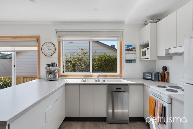 12 Bass Street, TAS 7018