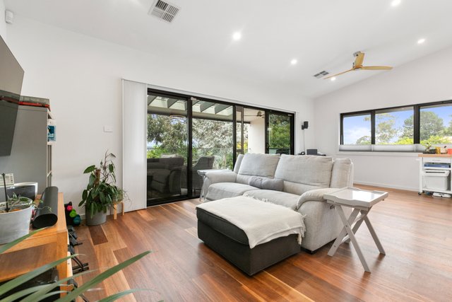 15A Curlewis Crescent, ACT 2605