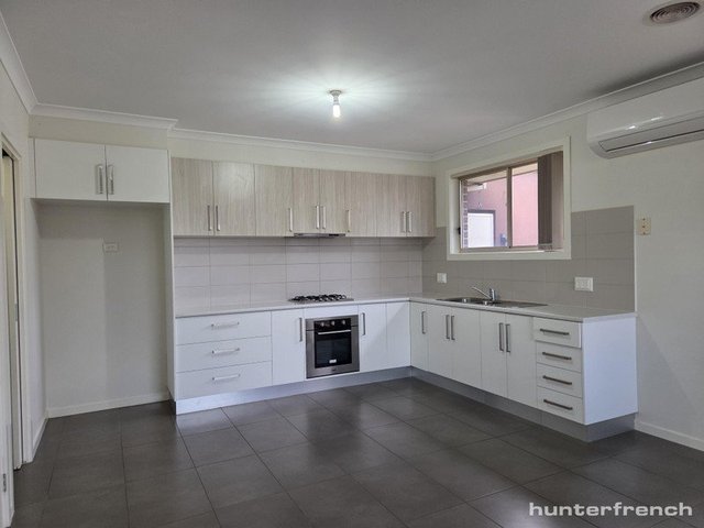 2/6 Burnett Court, VIC 3028
