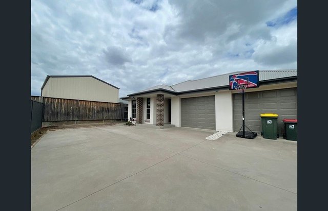 13A Crank Place, NSW 2570