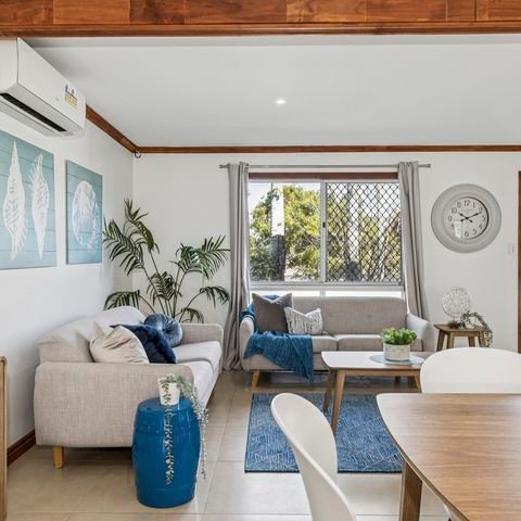 9 Strathallen Drive, QLD 4124