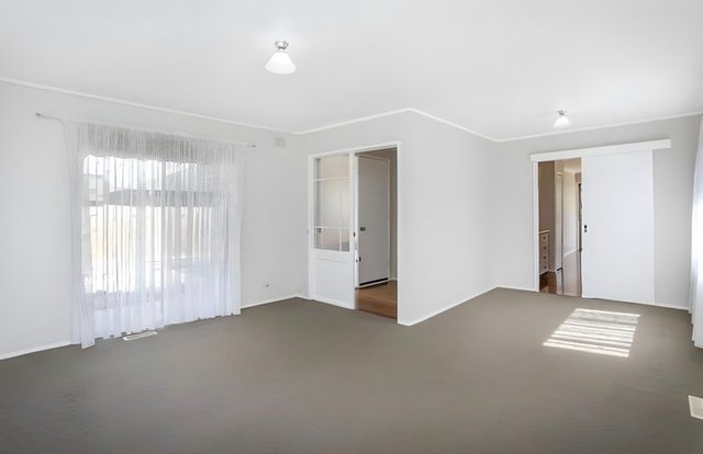 14 Rylandes Drive, VIC 3043