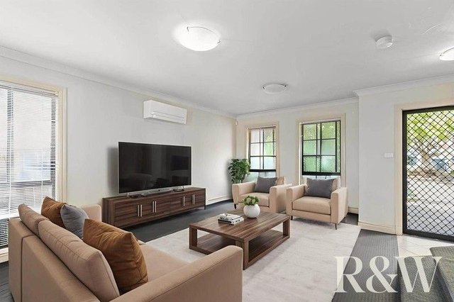 5 Wallan Place, NSW 2761