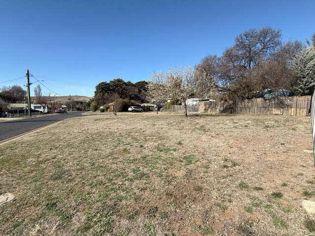 14 Nambucca Street, NSW 2630