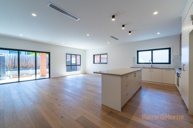 37B Golf Road, VIC 3058