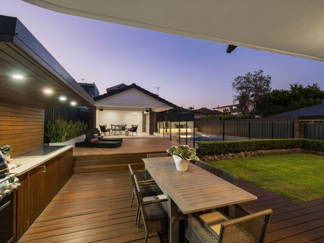 8 Collingwood Avenue, NSW 2137