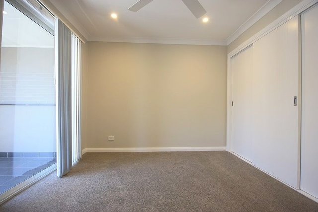 4/29 Lorimer Crescent, NSW 2570