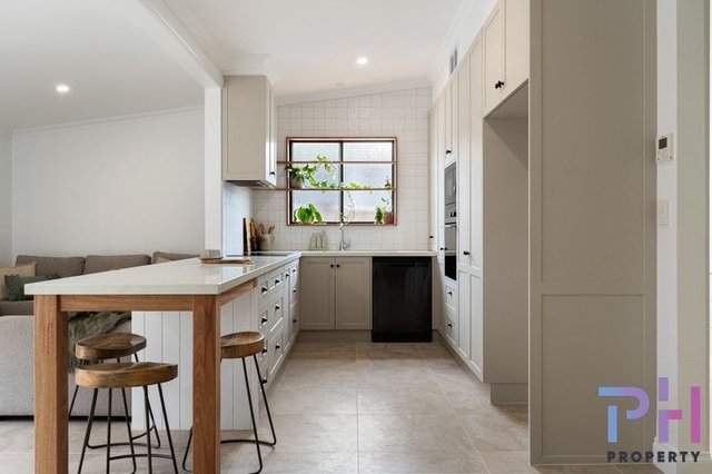 64 Russell Street, VIC 3550