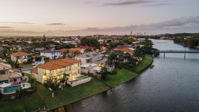 126 Dunlin Drive, QLD 4220