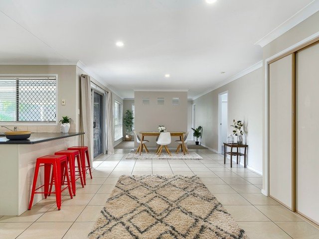 6 Brace Close, QLD 4500