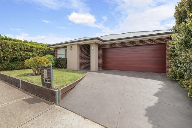 17 Burrow Drive, VIC 3427