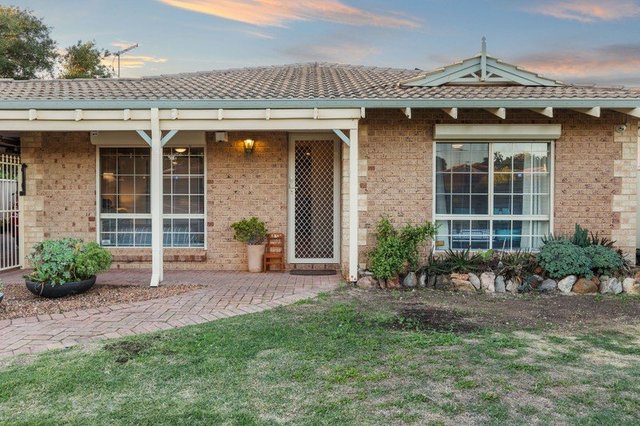 4 Tenby Close, WA 6030