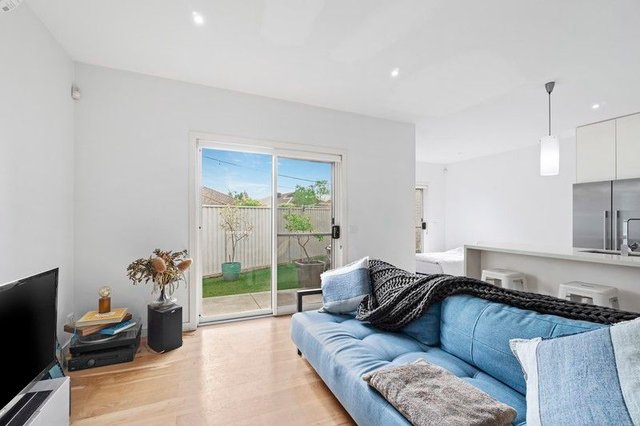 2 Azalea Avenue, VIC 3012