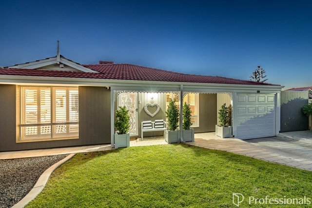 16 Sandon Elbow, WA 6030