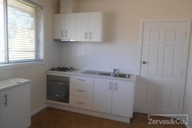 1/6 Springs Road, VIC 3169