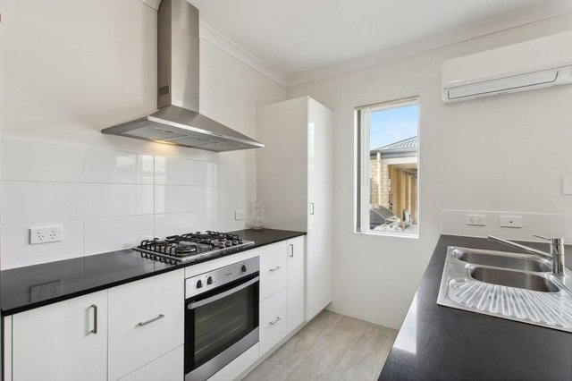 8 Minegara Lane, WA 6069