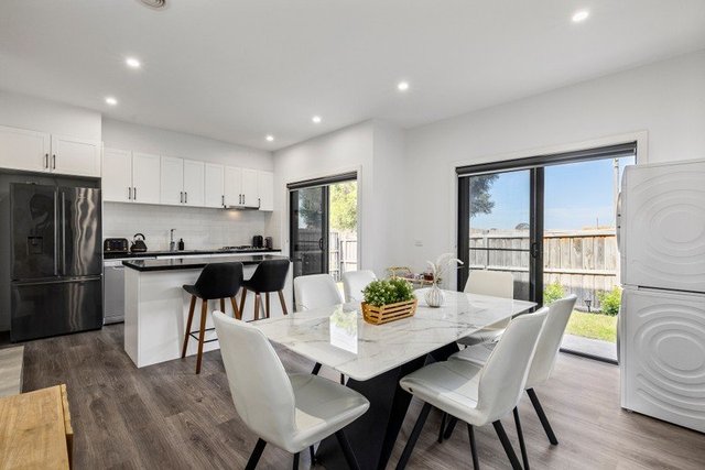 4/46 Tully Road, VIC 3169