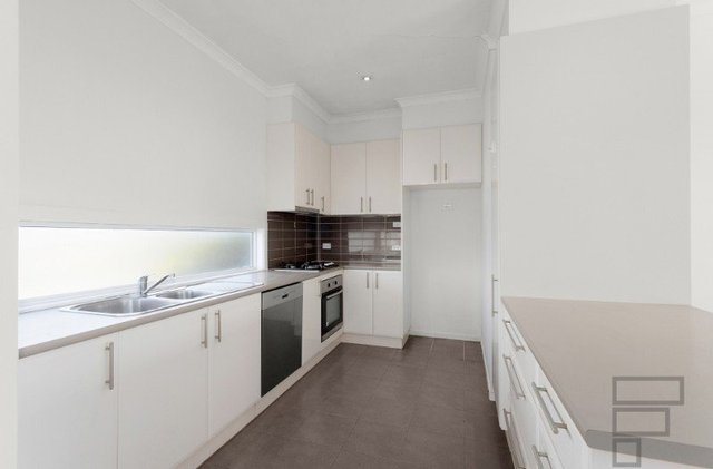 8 Azalea Avenue, VIC 3012